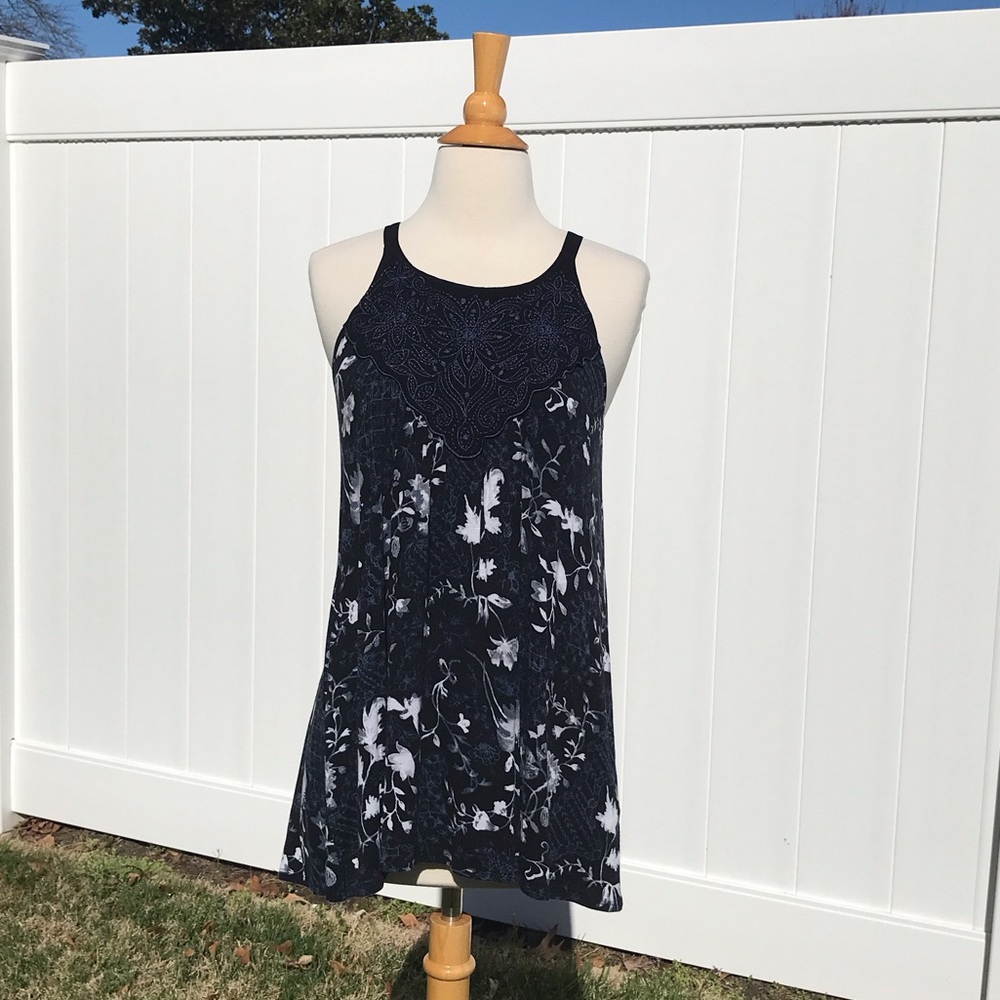Max Jeans Black Tank with Navy Blue Embroidered Floral Detail Size Medium